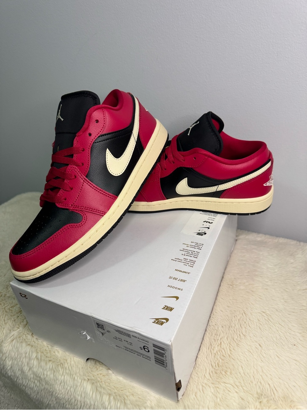 Women’s Jordan 1 Low - Mystic Hibiscus